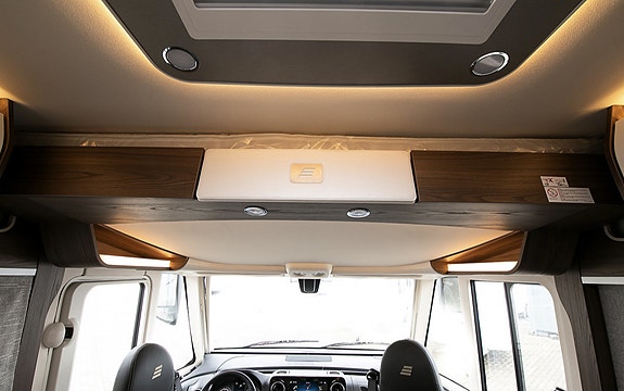 Hymer BML-I 890 |  Alde vannbåren varme | Dobbeltseng | 9 tr. automatgir | Separat dusj/toalett 11 of 30