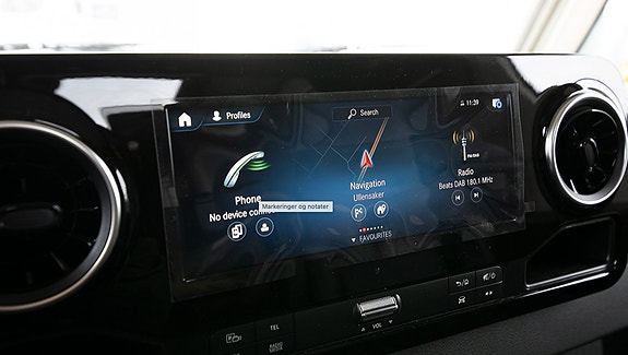 Hymer BML-I 890 |  Alde vannbåren varme | Dobbeltseng | 9 tr. automatgir | Separat dusj/toalett 5 of 30