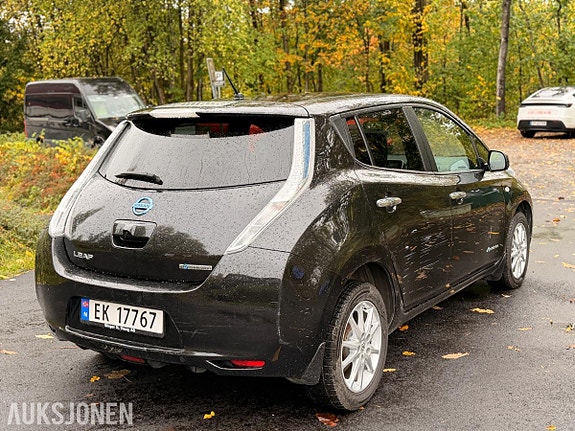 Nissan Leaf 5 of 30