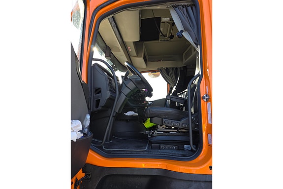 Volvo FH500 8x4 LBG/LNG 6 of 8
