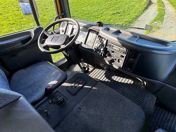 Volvo FL 250 27 of 30
