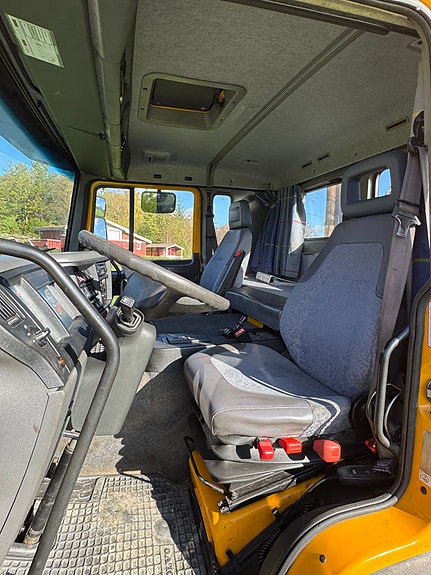 Volvo FL 250 26 of 30