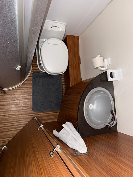 Adria Adora 563PT 18 of 29