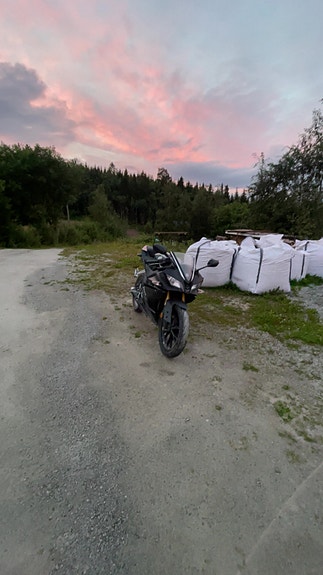 Yamaha YZF-R 125 2 of 9
