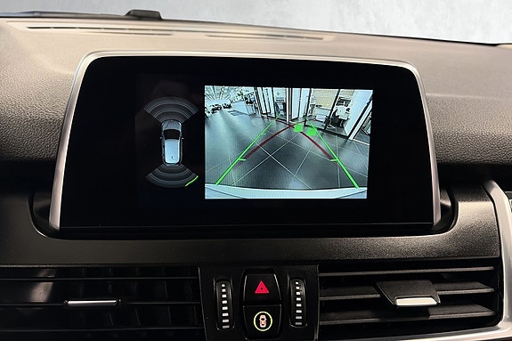 BMW 225xe 12 of 16