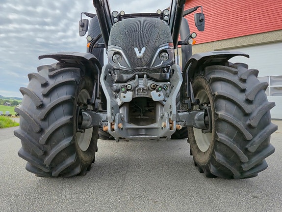 Valtra 254 Versu 5 of 22
