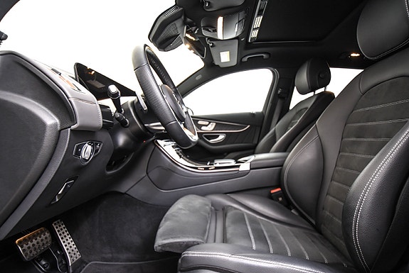 Mercedes-Benz EQC400 15 of 30