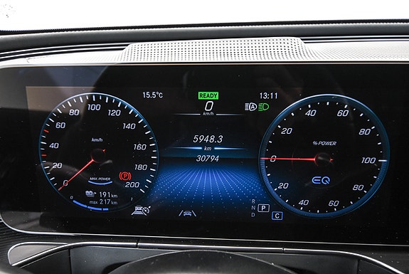 Mercedes-Benz EQC400 19 of 30