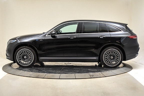 Mercedes-Benz EQC400 7 of 30
