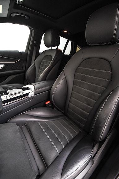 Mercedes-Benz EQC400 16 of 30
