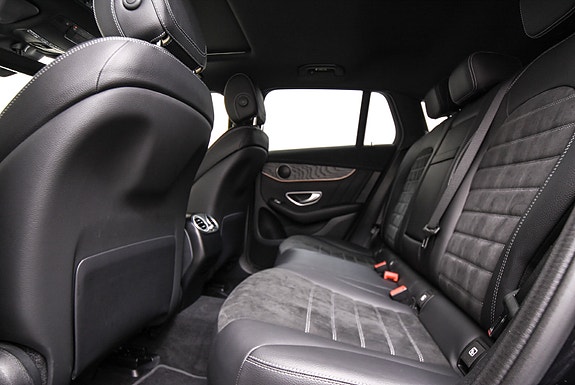 Mercedes-Benz EQC400 27 of 30