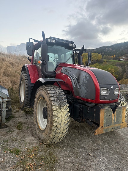 Valtra 202 VERSU 2 of 7