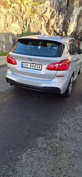 BMW 225xe 5 of 18