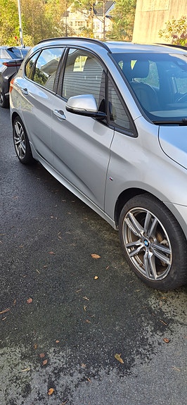 BMW 225xe 4 of 18