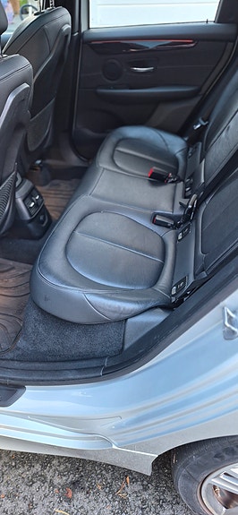 BMW 225xe 16 of 18