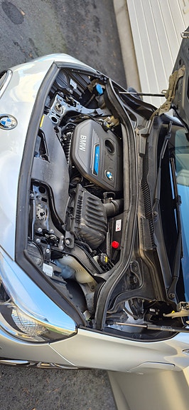 BMW 225xe 7 of 18