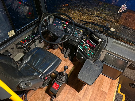 Volvo B10M 9 of 21