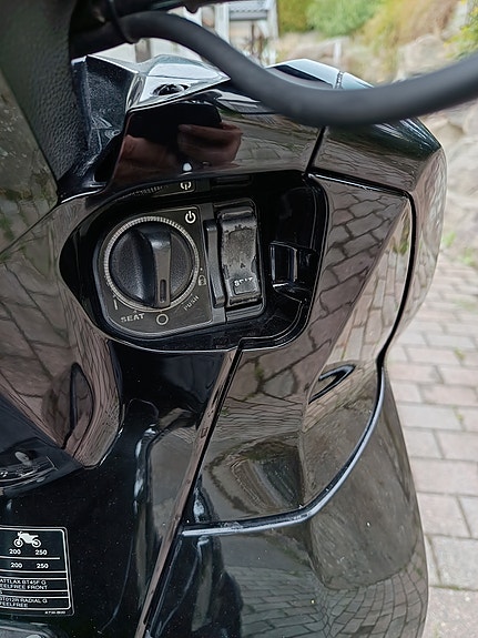 Honda SH 300i 10 of 16