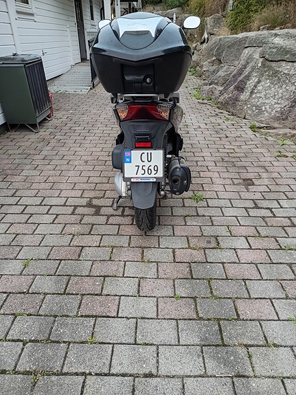 Honda SH 300i 3 of 16