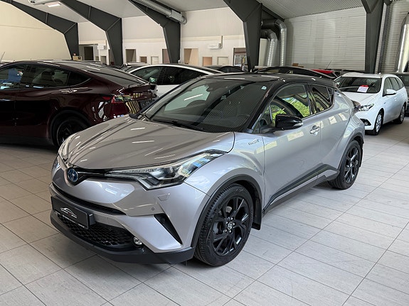 Toyota C-Hr 2017 photo 2