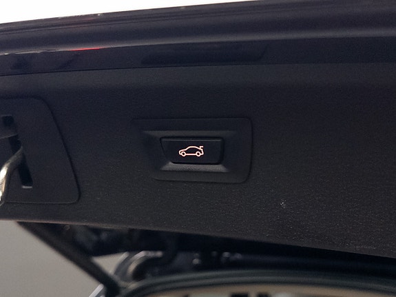 BMW 225xe 27 of 30