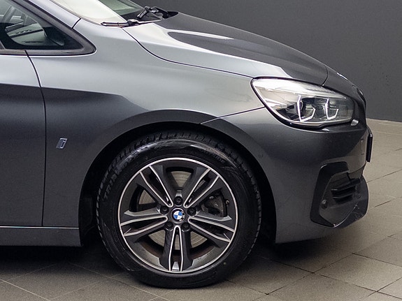 BMW 225xe 17 of 30
