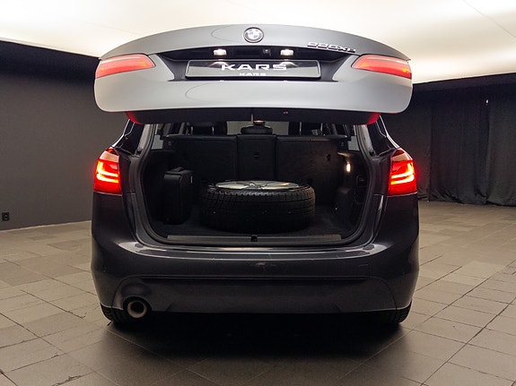 BMW 225xe 13 of 30