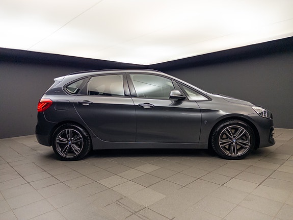 BMW 225xe 5 of 30