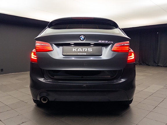 BMW 225xe 12 of 30