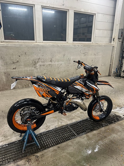KTM 125 EXC 2 of 22