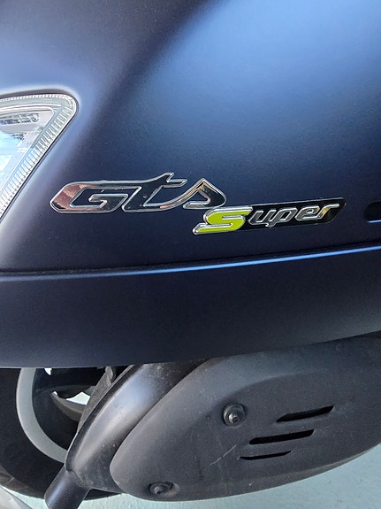 Vespa GTS 300 13 of 13