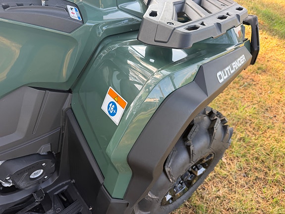 Can-Am Outlander Max XU+ 570 13 of 16