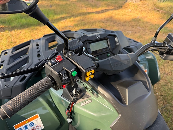 Can-Am Outlander Max XU+ 570 11 of 16