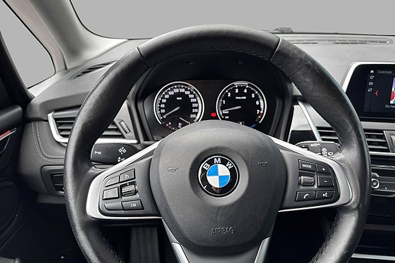 BMW 225xe 6 of 16