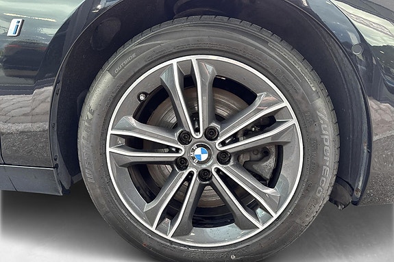 BMW 225xe 15 of 16