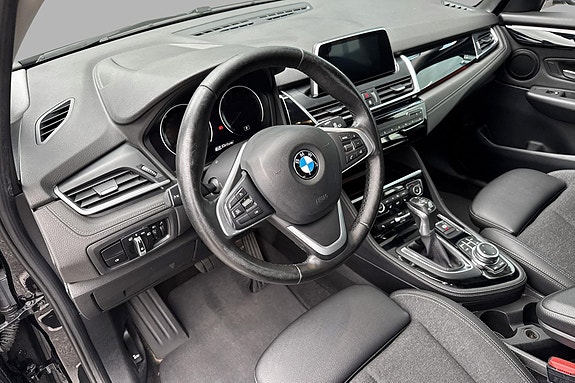 BMW 225xe 5 of 16