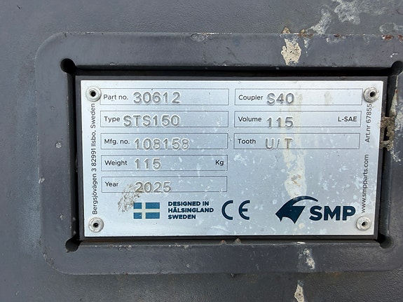 Bobcat E27 med mye utstyr 10 of 13