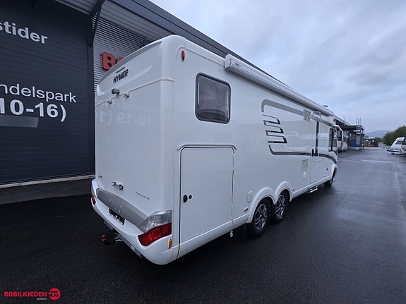 Hymer B 778 PL // Hydrauliske støttelabber // Hengerfeste //Alde //3,0 L 5 of 30