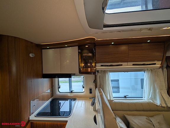 Hymer B 778 PL // Hydrauliske støttelabber // Hengerfeste //Alde //3,0 L 21 of 30