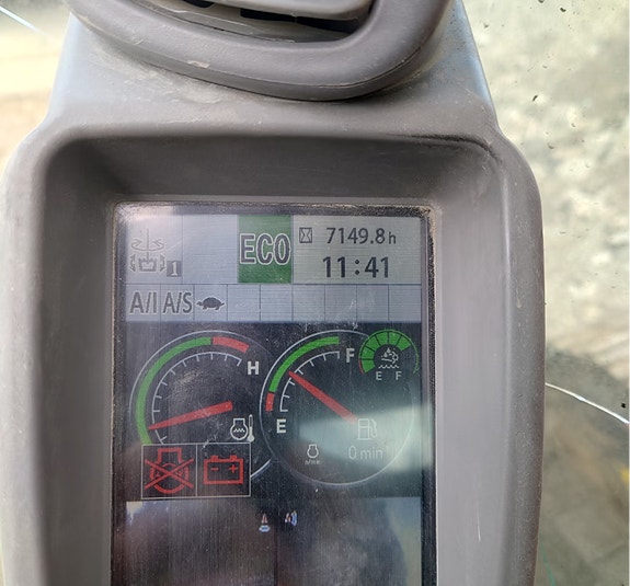Hitachi Zx225 usrlc-6 22 of 25