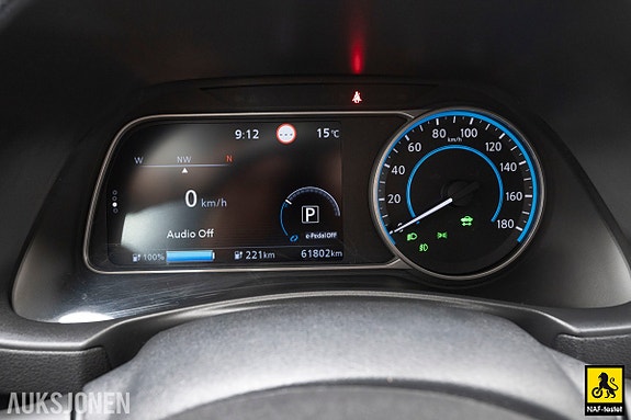 Nissan Leaf 27 of 30