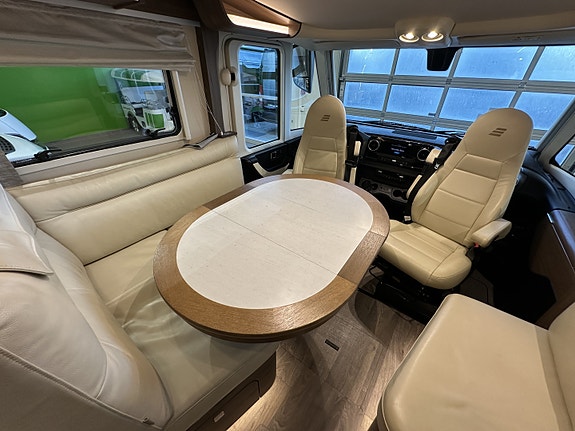 Hymer MasteLine 880 Mercedes automat | HPC | Arctic | Skinn | Solcelle I Godt Utstyrt ! 15 of 30