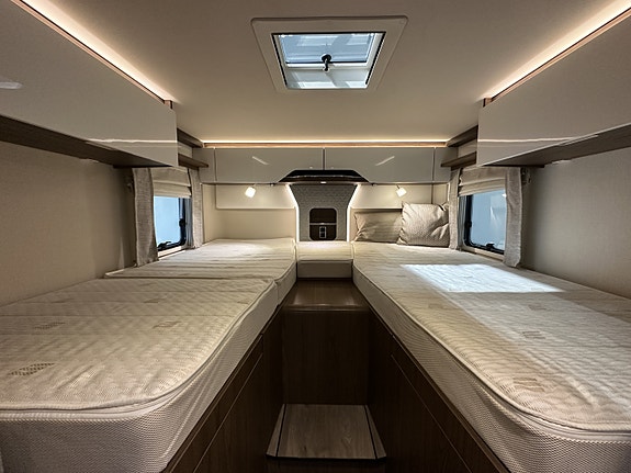 Hymer MasteLine 880 Mercedes automat | HPC | Arctic | Skinn | Solcelle I Godt Utstyrt ! 25 of 30