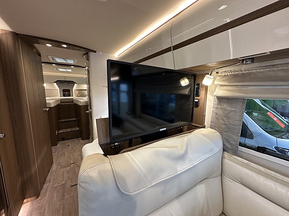Hymer MasteLine 880 Mercedes automat | HPC | Arctic | Skinn | Solcelle I Godt Utstyrt ! 17 of 30
