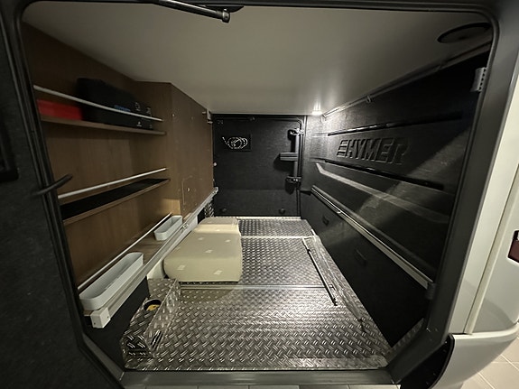 Hymer MasteLine 880 Mercedes automat | HPC | Arctic | Skinn | Solcelle I Godt Utstyrt ! 8 of 30