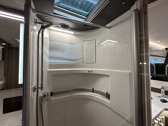 Hymer MasteLine 880 Mercedes automat | HPC | Arctic | Skinn | Solcelle I Godt Utstyrt ! 30 of 30