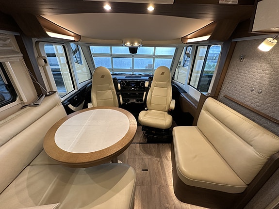 Hymer MasteLine 880 Mercedes automat | HPC | Arctic | Skinn | Solcelle I Godt Utstyrt ! 14 of 30