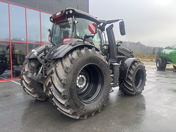 Valtra Q305 10 of 19