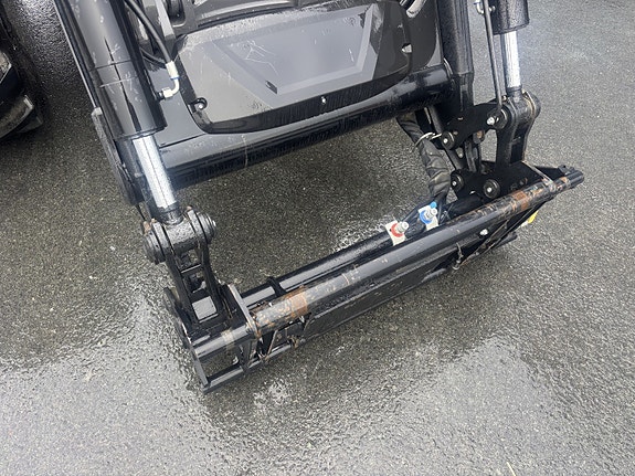Valtra Q305 13 of 19