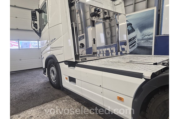 Volvo FH 2 of 24